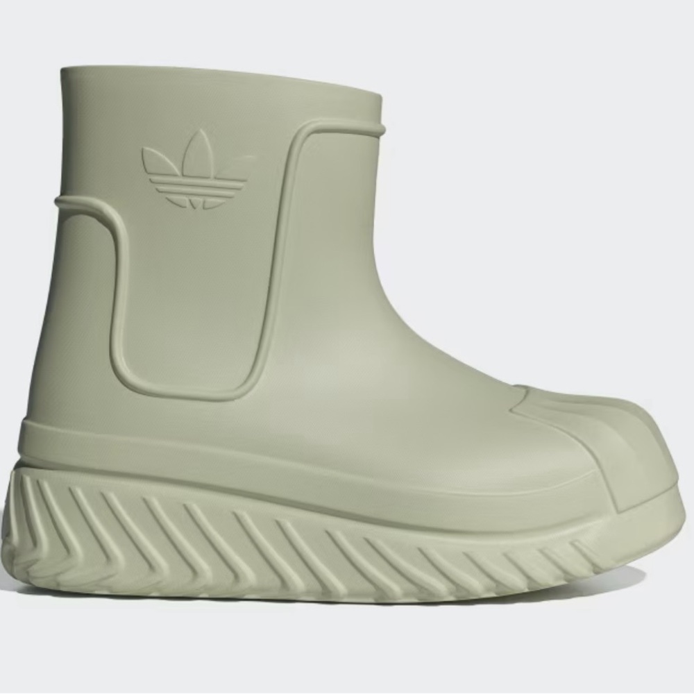 New ADIFOM SUPERSTAR BOOT
SHOES by Adidas women size 10.5 color halo green
